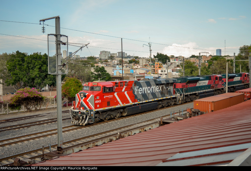 FXE ES44AC Locomotive with new Grupo Mexico paint scheme